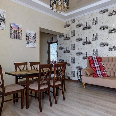 Historic Apartment Sofia In The Old Town Lviv Buitenkant foto