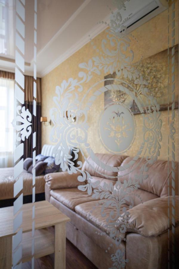 Historic Apartment Sofia In The Old Town Lviv Buitenkant foto