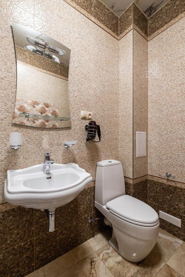 Historic Apartment Sofia In The Old Town Lviv Buitenkant foto